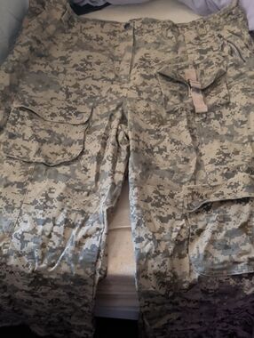 Fashion Nova Women's Digital Desert Camo Cargo Pants - Tan & Gray Size 3x NWOT